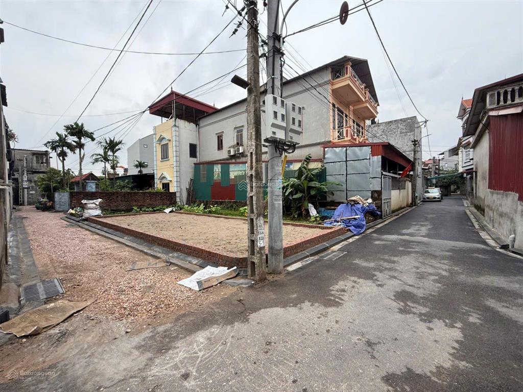 Bán mảnh đất 2 mặt thoáng. vị trí gần chợ thôn xuân canh, xuân canh, đông anh, hn. dt 50m2