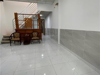 Cho thuê nhà nguyên căn 2 phòng ngủ phường an khánh, có sẵn máy lạnh.  0962 117 ***