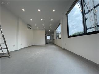 Cho thuê nhà nguyên căn ngay lương định của góc 2 mặt tiền mới xây làm showroom, văn phòng.