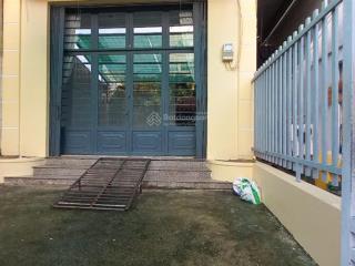 Cho thuê nhà nguyên căn gần trần não, đường xe hơi, sân rộng, ngang 5m.  0962 117 ***
