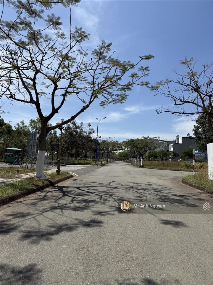 Chủ ngộp vốn ngân hàng nhượng gấp lô đất khu bình nguyên đối diện chung cư đường n1 ngay cổng dự án