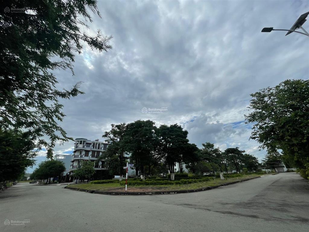 Chủ ngộp vốn ngân hàng nhượng gấp lô đất khu bình nguyên đối diện chung cư đường n1 ngay cổng dự án