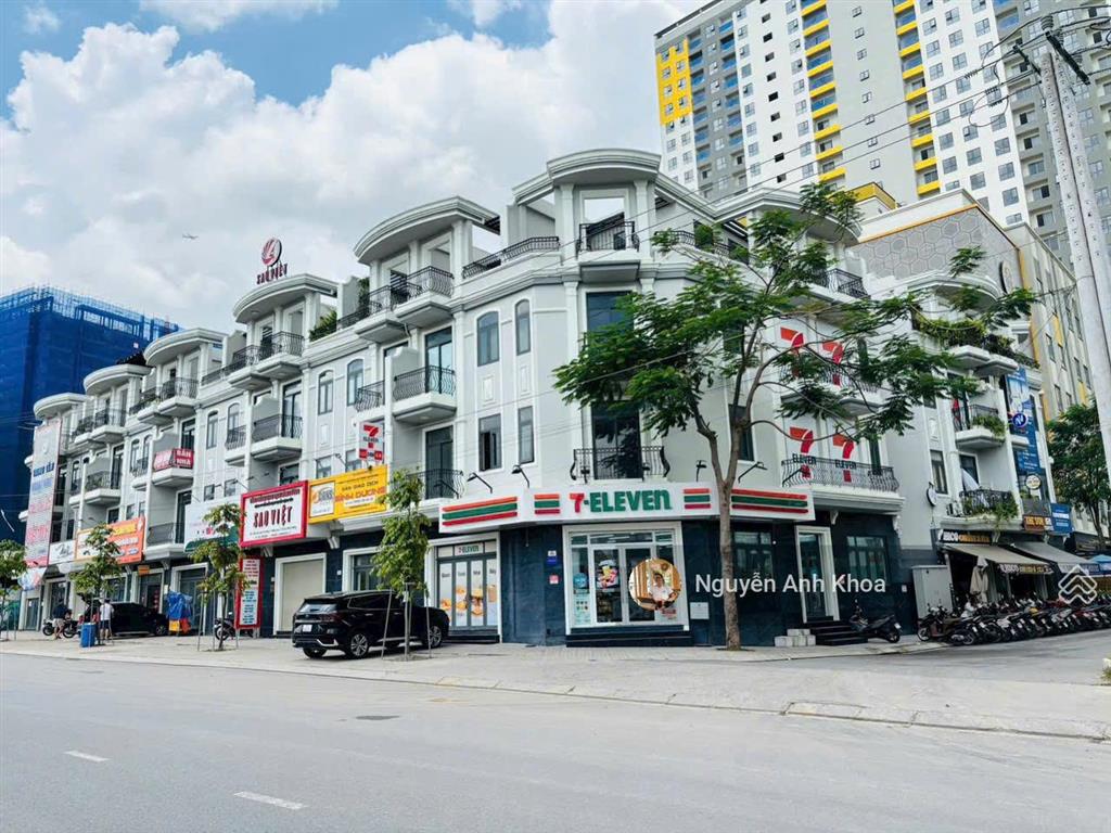 Nhà phố mặt tiền đường thống nhất  bcons city chỉ còn căn cuối cùng, tt 2,6 tỷ nhận nhà ngay