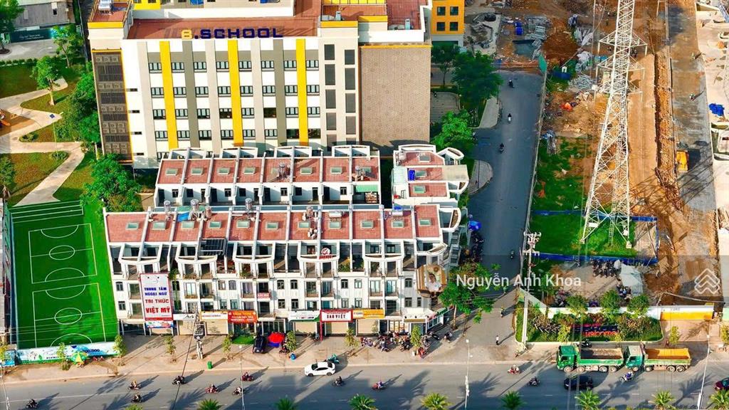 Nhà phố mặt tiền đường thống nhất  bcons city chỉ còn căn cuối cùng, tt 2,6 tỷ nhận nhà ngay