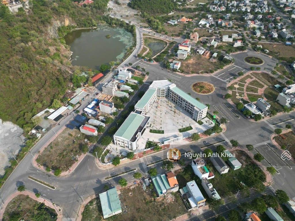 Siêu phẩm  lô góc 2 mặt tiền khu tái định cư châu thới giá chỉ 10 tỷ 8