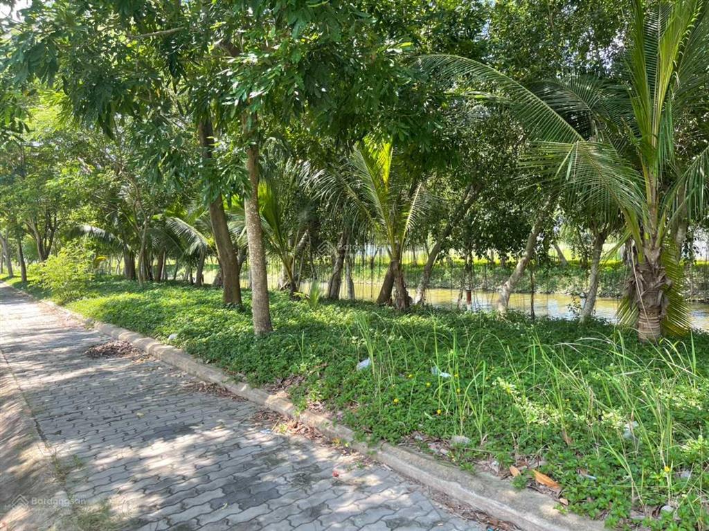 Bán đất nền mt đường số 2 20m kdc phú xuân vạn phát hưng dt 144m2, giá 68tr/m2 0934 179 ***