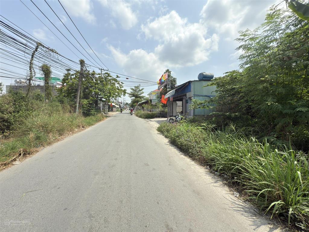 Bán đất mặt tiền thân nhân trung, trảng dài, biên hòa, đồng nai, 9,9tỷ, 675,3 m2 còn thương lượng