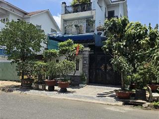 Bán bt 160m2, 4pn, 4wc tại phước long b, q9, tp.hcm giá cực chất 19,5 tỷ