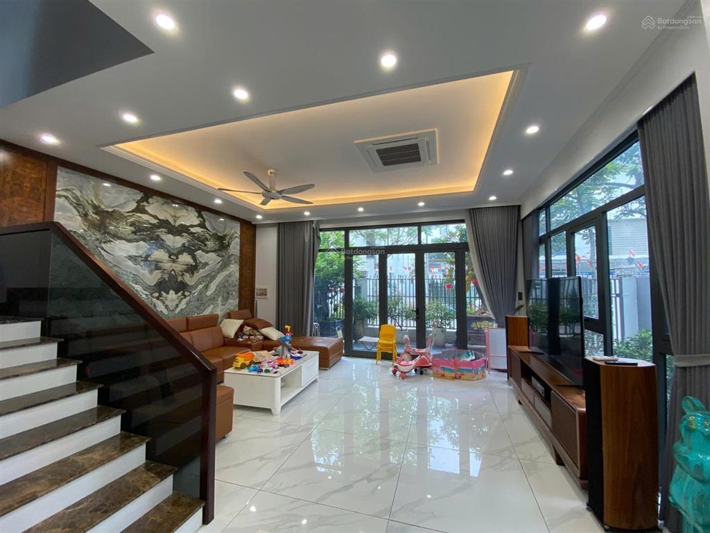 Bán biệt thự 200m²  hoàn thiện full đồ + thang máy  kđt nam cường