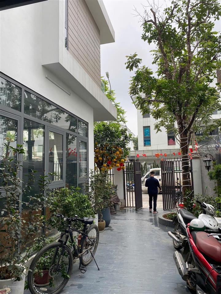 Bán biệt thự 200m²  hoàn thiện full đồ + thang máy  kđt nam cường