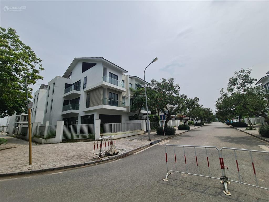 Biệt thự nam cường lô góc 2 mặt đường 17,5m 3 mặt thoáng 222,5m2  giá 140tr/m2