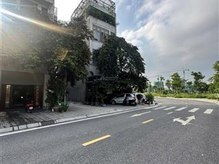 Bán lô đất vip hồ đắp nếp tư đình, long biên view cực đẹp ra công viên