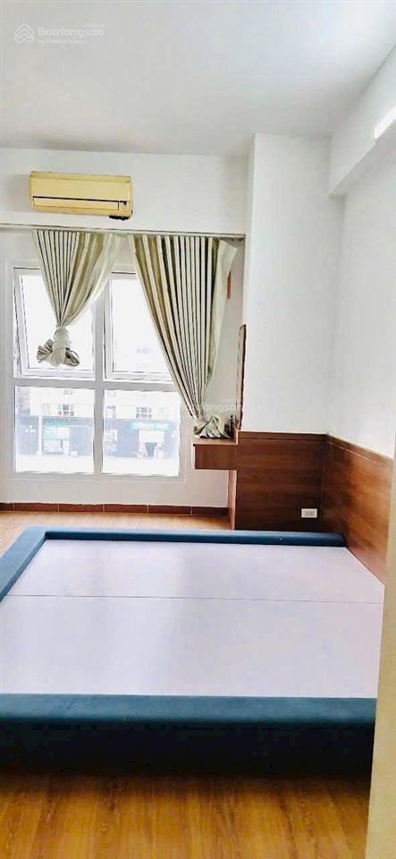 Chính chủ cần chuyển nhượng căn 86m2 tại ct8d nhà tầng trung view thoáng hướng mát sẵn nội thất