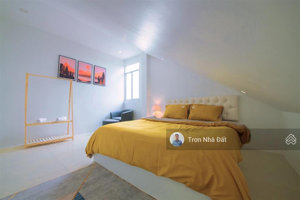 Tôi chính chủ bán biệt thự vườn đà lạt, gần bờ hồ 18x18m, trệt 2 lầu nhà đẹp vào ở liền