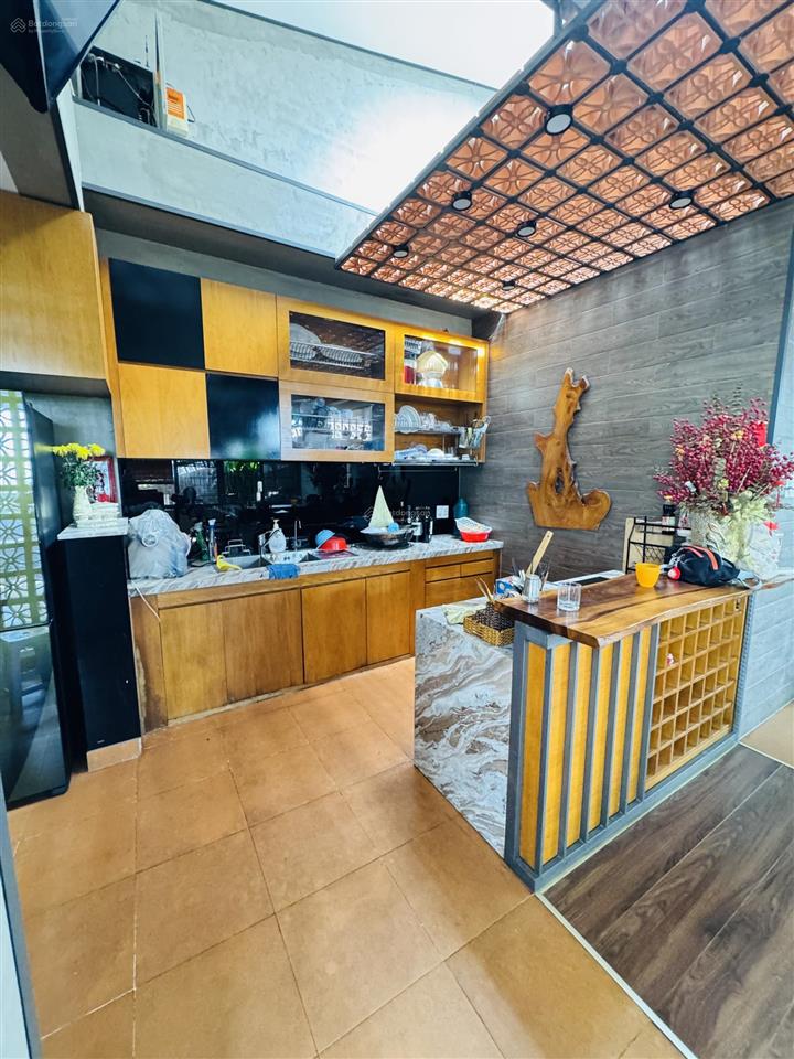 Bán nhà đậu 2 xe hơi có thang máy hẻm dương bá trạc 8x12  4 lầu call 0909 227 ***