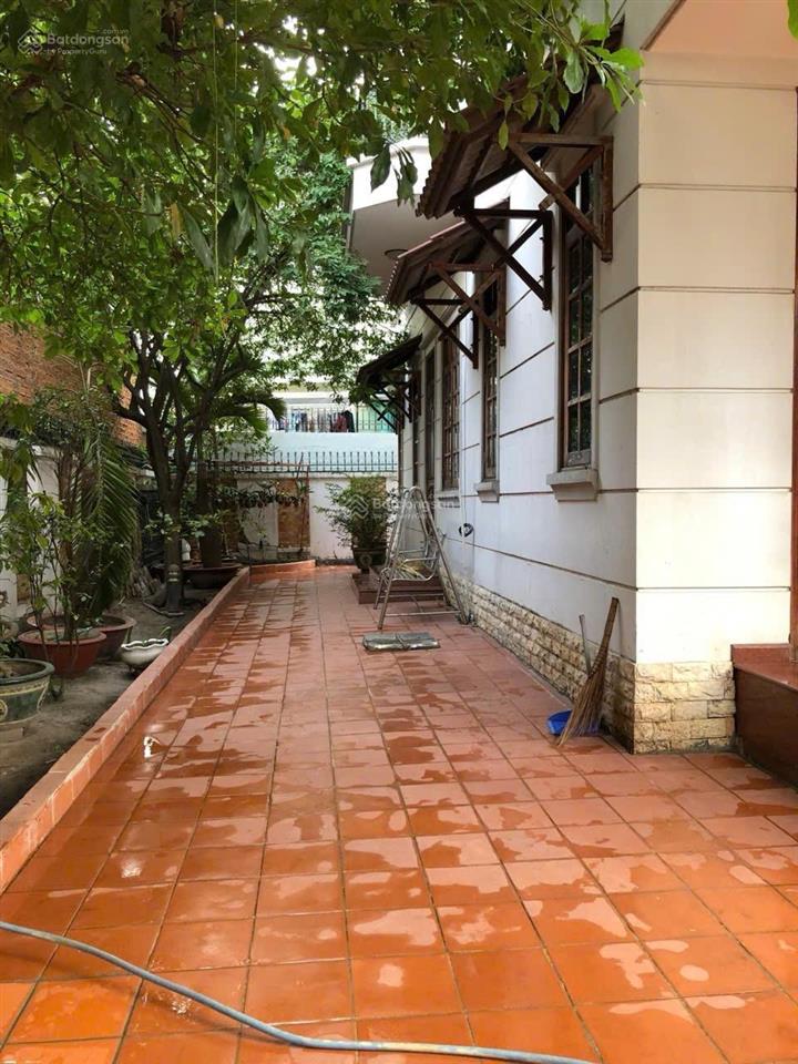 Biệt thự 16x20m  3 lầu mặt tiền đường số lâm văn bền q7 giá mềm 32 tỷ