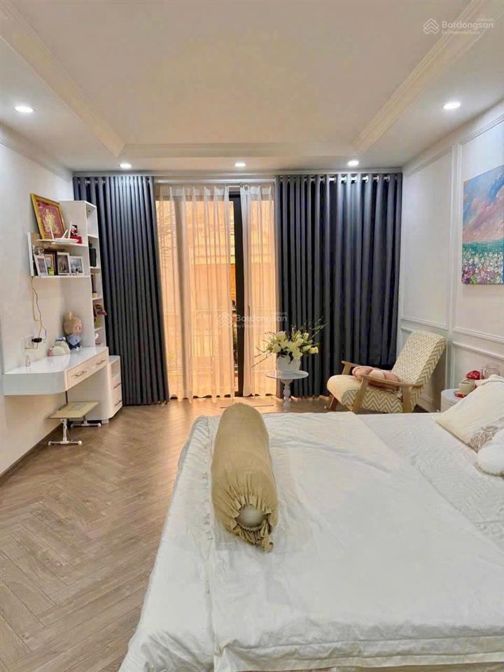 Bán nhà mặt tiền đường số tân quy 4x20m trệt 4 lầu thu nhập 35 triệu/tháng giá bán mềm