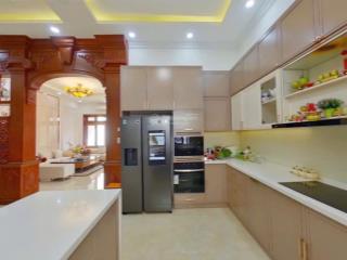 Bán biệt thự himlam 10x20m hầm 4 lầu thang máy nhà đẹp ở liền