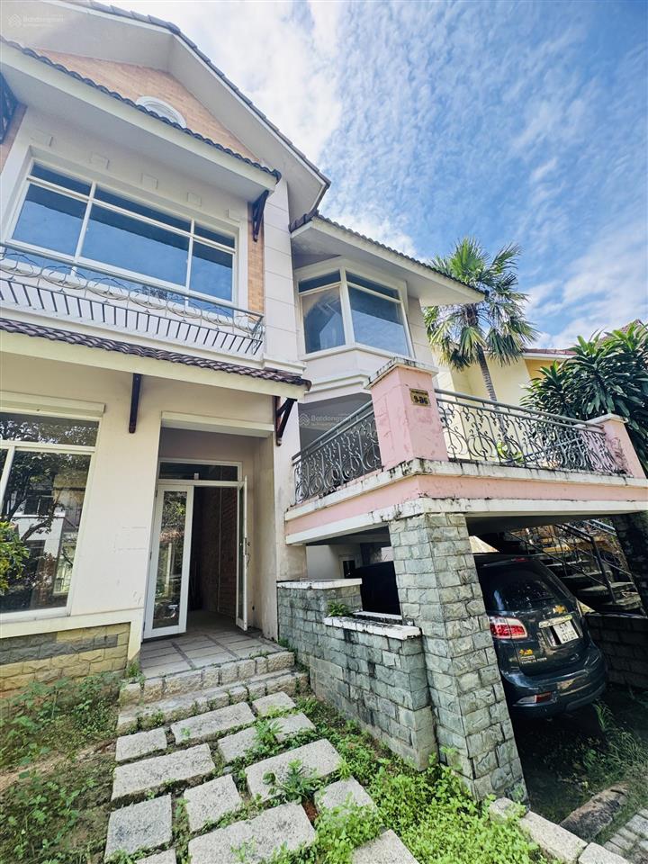 Bán biệt thự sân vườn thảo nguyên sài gòn quận 9  16x24  3 lầu nhà thô tiện decor theo ý