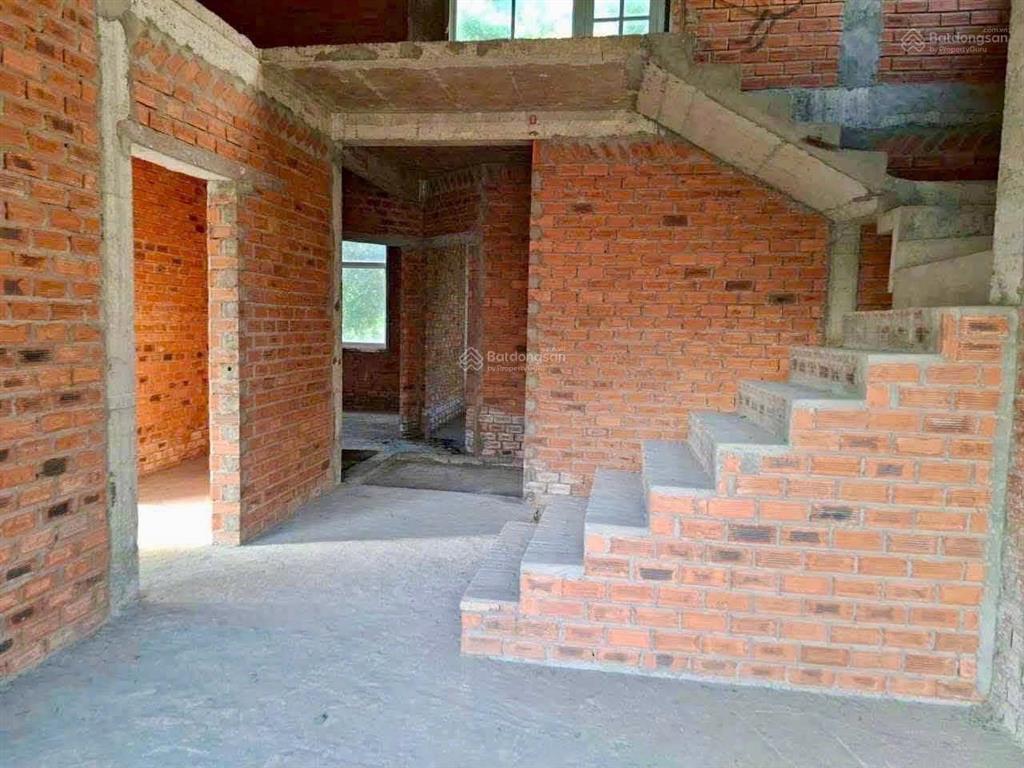 Tôi bán biệt thự sân vườn thảo nguyên q9 | 16x24 | 3 lầu giao thô tiện decor theo ý