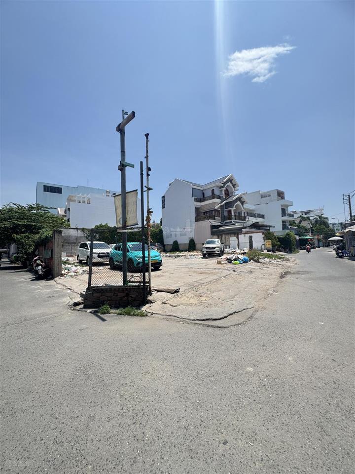 Tôi bán lô góc 2mt kiều đàm himlam q7 20x22m khu được xd hầm 7 tầng nổi. call 0909 227 ***