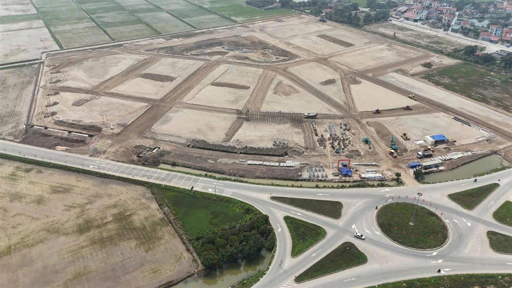 Thu hồi vốn bán gấp căn liền kề 85m2, xây 4 tầng, mt 5m, mặt đường 20m, thị trấn ân thi hưng yên