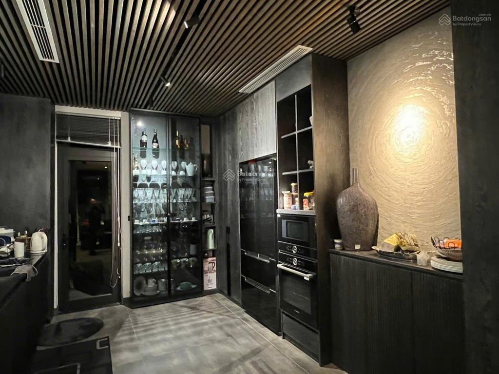 Có nhu cầu chuyển đổi, bán căn đơn lập vip full nôi thất cực đẹp, nhận nhà ở ngay.  0919 558 ***