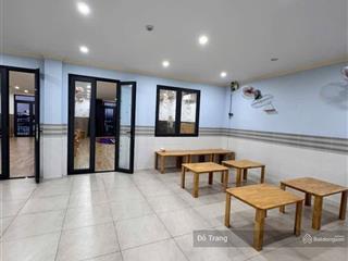 Tòa nhà mặt tiền kinh doanh trường mầm non