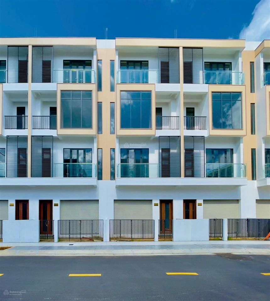 Nhà phố 4 tầng 6x20, cạnh trường học  phố ẩm thực giá 5,5 tỷ (full 100%).  0938 193 *** em phước