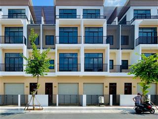 Nhà phố 6x20 ngay hồ bơi, thoáng đẹp, cạnh cổng, trung tâm thương mại. giá tốt nhất chỉ 5,8 tỷ