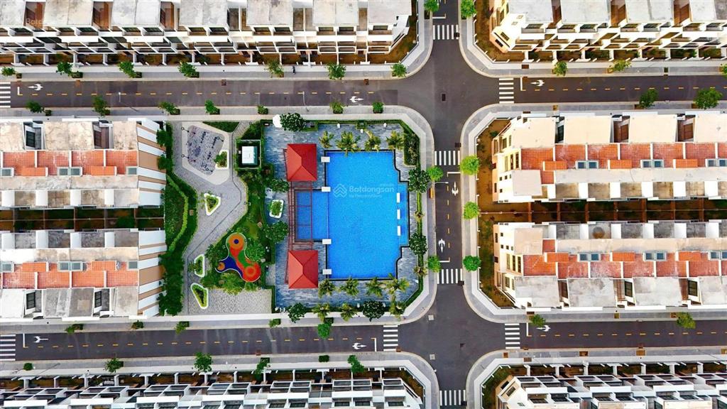 Nhà phố 6x20 ngay hồ bơi, thoáng đẹp, cạnh cổng, trung tâm thương mại. giá tốt nhất chỉ 5,8 tỷ