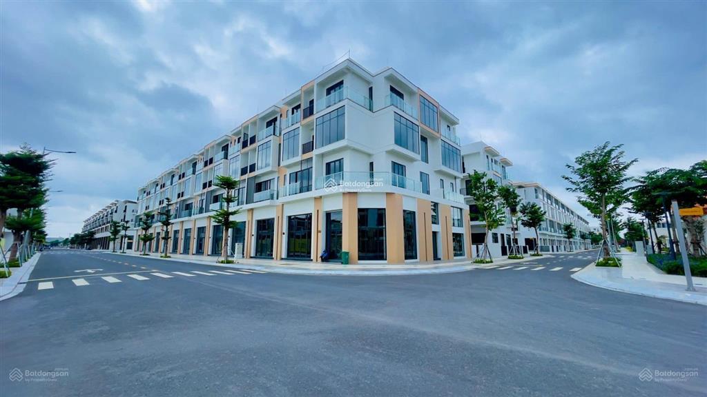 Căn shophouse 4,5 tầng cạnh trường học, phố ẩm thực đường thái sơn 2. giá 7,6 tỷ (all in 100%)