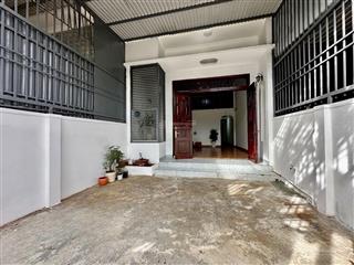 Nhà gác lửng mặt tiền d10  thôn 4 eatu gần trường cao bá quát  giá 2.1 tỷ