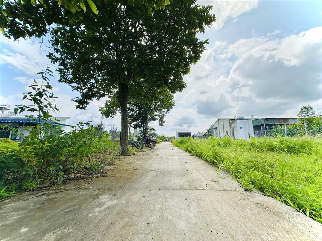 2 lô liền kề thôn 8 cưebur (phường bmt)  5 x 22m (thổ cư 100%)  720 triệu/lô