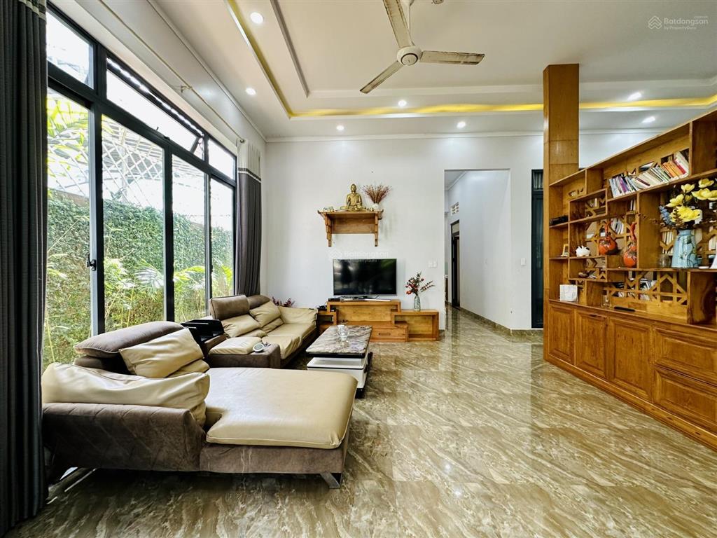 Nhà vườn đẹp mặt tiền y moan  10 x 50m (500m2)  giá hấp dẫn 12 tỷ