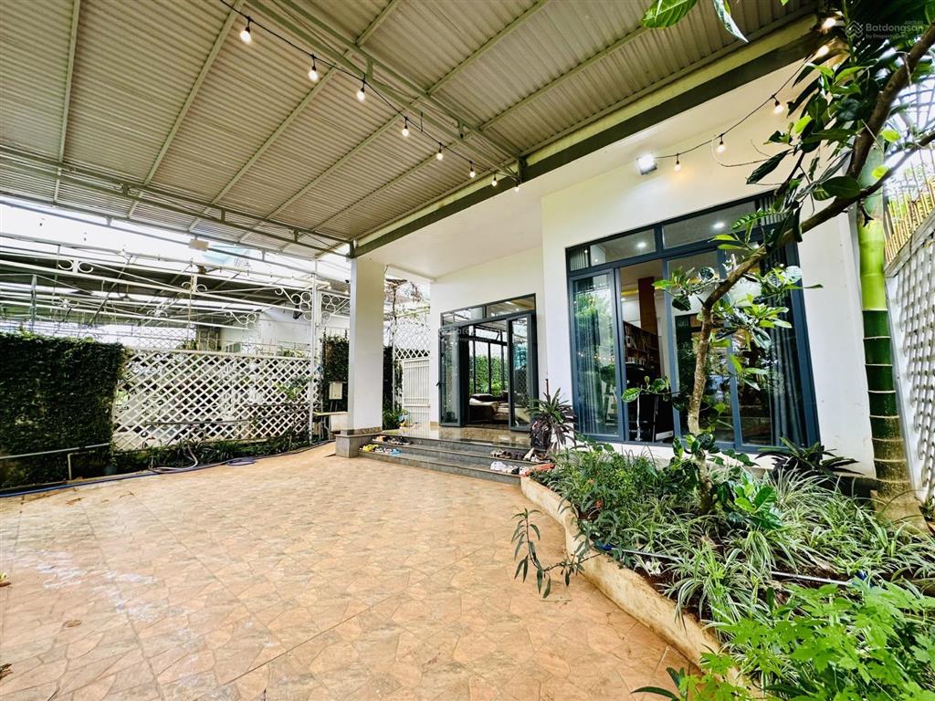 Nhà vườn đẹp mặt tiền y moan  10 x 50m (500m2)  giá hấp dẫn 12 tỷ