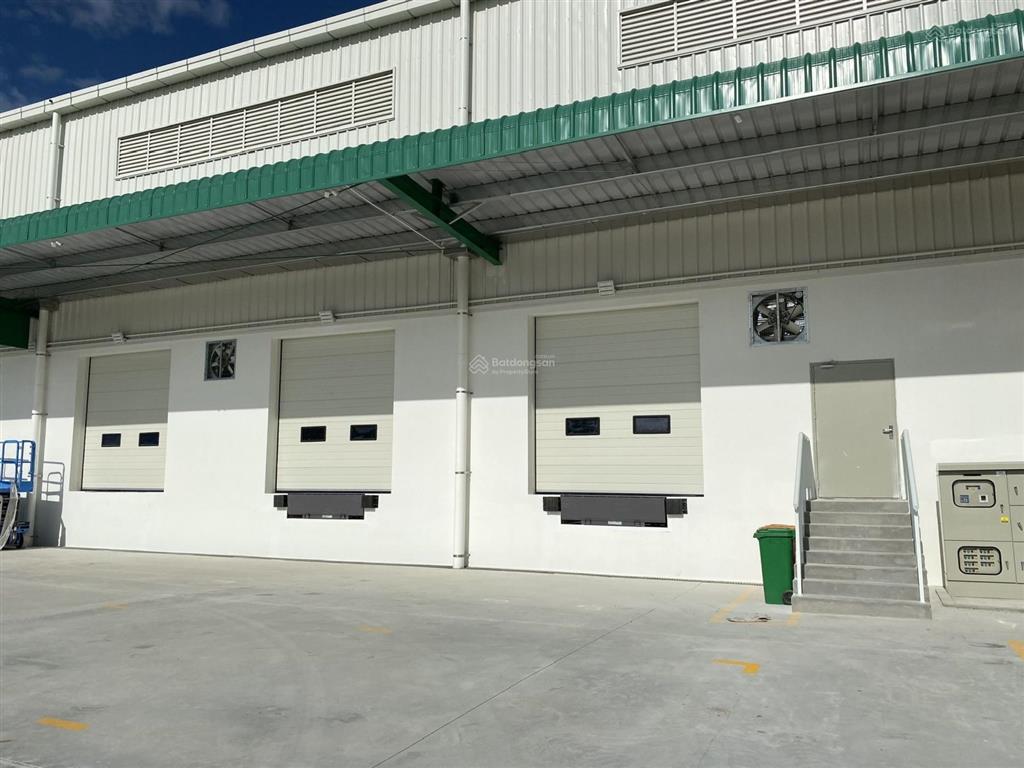 Cho thuê kho chuyên logistics gần cảng liên chiểu, dt 8600m2 có 8  16 cửa xuất nhập