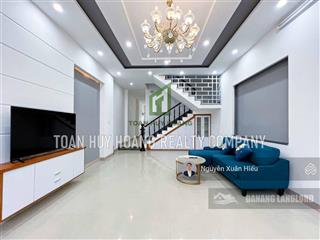 Cho thuê nhà 2 tầng 4 phòng ngủ gần biển mỹ khê  b476