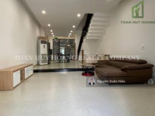 Nhà 4 phòng ngủ khu phạm văn đồng  b945