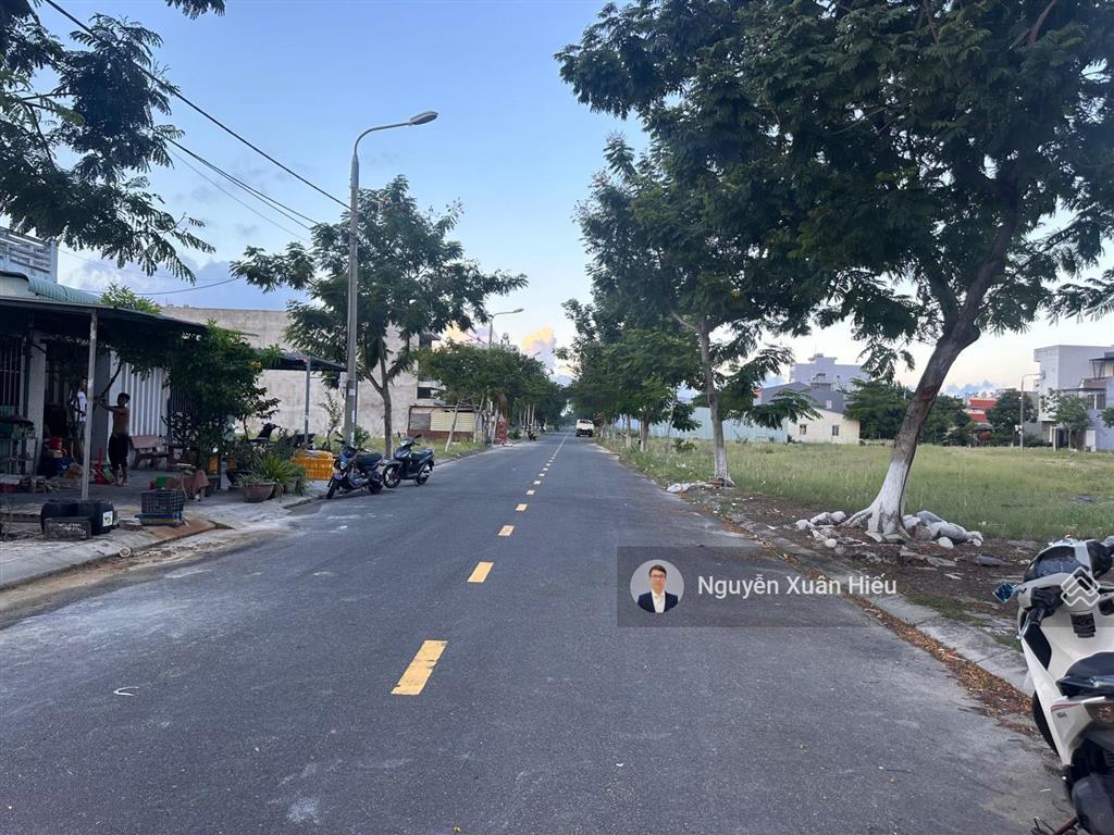 Bán đất đường phan tòng gần biển tân trà  cách biển chỉ 150m, giá 6.25 tỷ