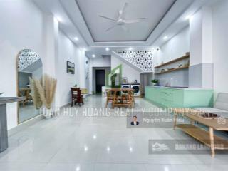 Bán nhà 4 tầng 10 phòng mặt tiền triệu việt vương sát cầu tình yêu, bến du thuyền