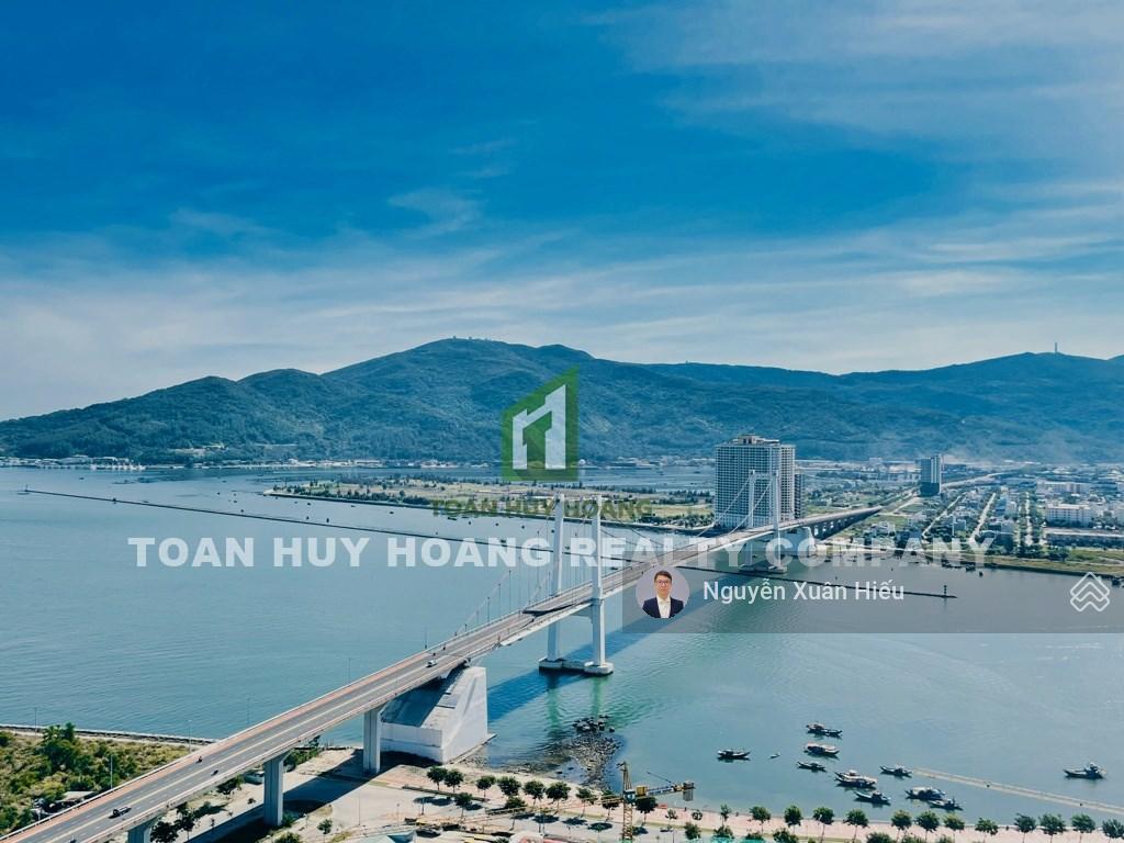 Bán căn hộ blooming 2 phòng ngủ, 108m2 tầng cao view biển, đầy đủ nội thất