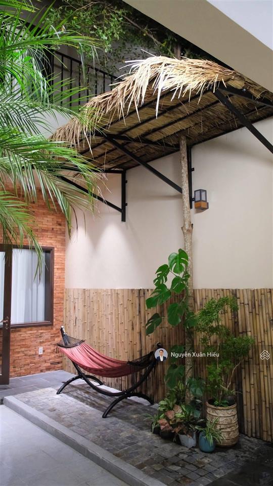 Bán nhà phong cách hội an  mỹ đa tây 5, nam việt á  gần sông  100m2  phù hợp airbnb