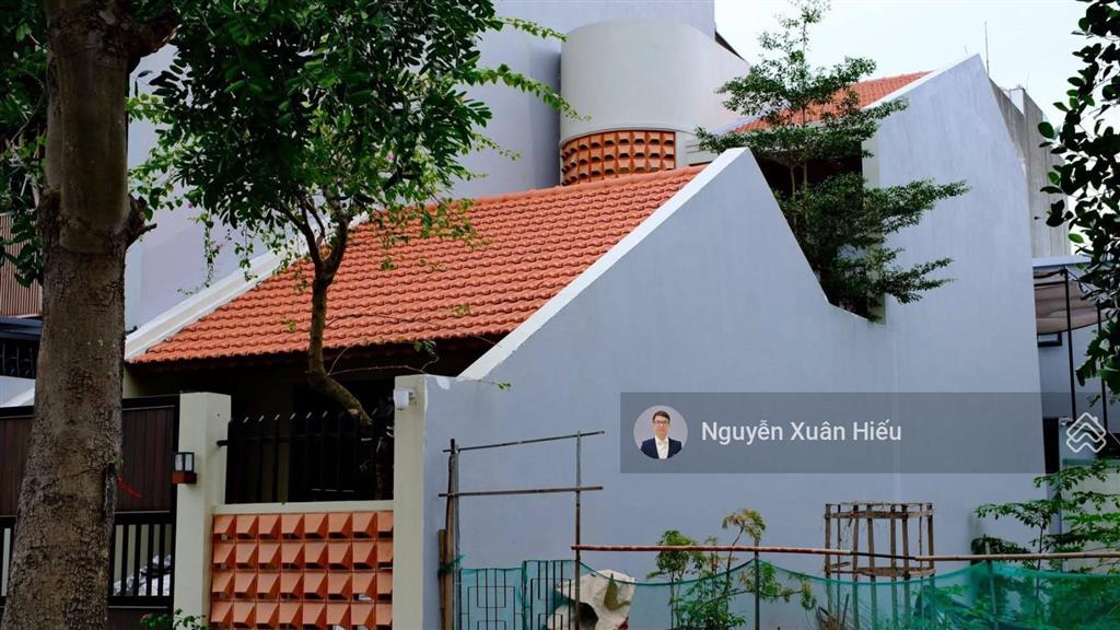 Bán nhà phong cách hội an  mỹ đa tây 5, nam việt á  gần sông  100m2  phù hợp airbnb