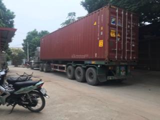 Cho thuê 250m2 kho xưởng ở gần mặt nguyễn văn linh, xe công ra vào, có văn phòng và chỗ ở