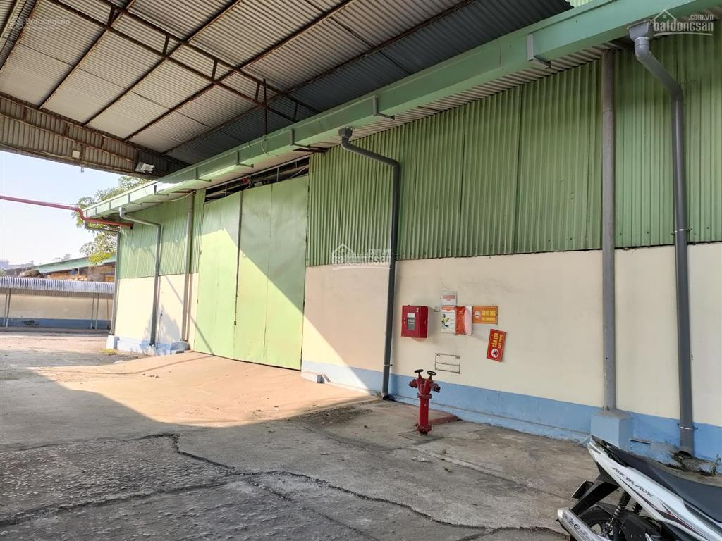 Cho thuê xưởng giày da 15000m2 có sẵn 500 công nhân và máy móc