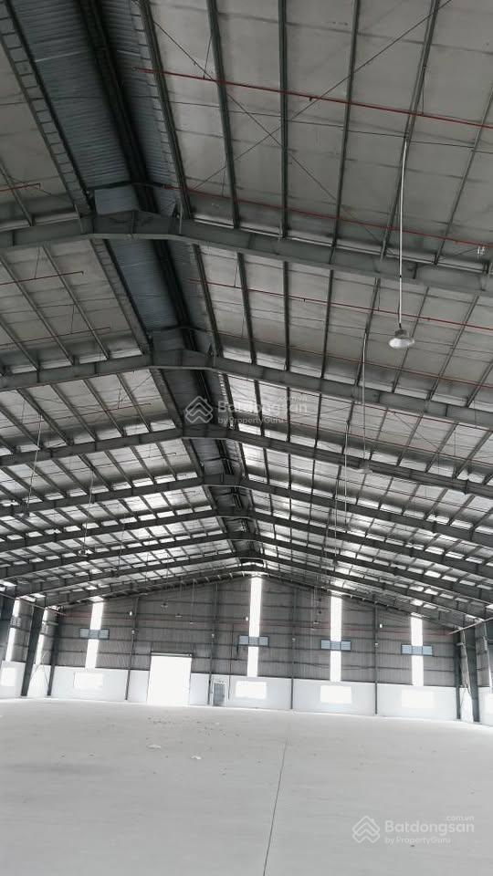 Bán nhà xưởng 4.200m2 kcn long hậu, pháp lý hoàn chỉnh, bàn giao ngay, bình điện 300kva