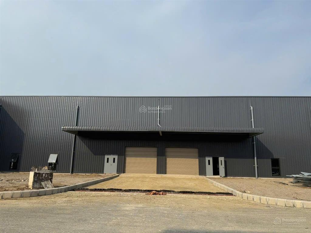 Bán kho xưởng 2.300m² khuôn viên 3.600m² ccn đức hòa, long an, có trạm điện, pccc đầy đủ