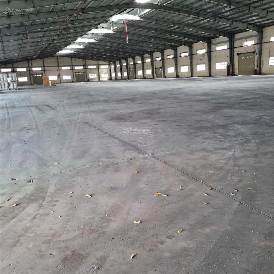 Bán kho xưởng kv 13.300m2, xưởng  6.000m2, trong kcn bến lức , long an , pccc tự động, giá  85 tỷ