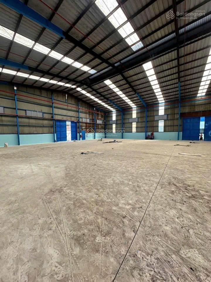 Cho thuê kho xưởng dt 1.000m2, ngoài kcn đức hòa đông, long an. giá thuê 80tr/tháng